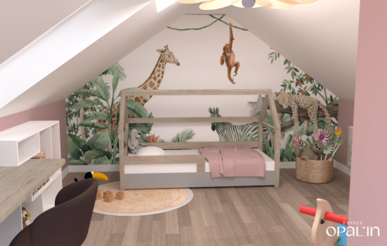 Décoration et agencement d'une chambre d'enfant à Angers avec un lit cabane et un papier peint panoramique savane.